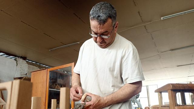 Çöpe atmaya kıyamadı: Hobi diye başladı 'Sırf bu işi yapmak istiyorum'