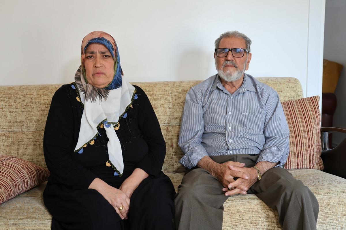 Yaşlı &ccedil;iftin 2 kilogram altınını dolandırdılar:  Bizi fel&ccedil; ettiler  2