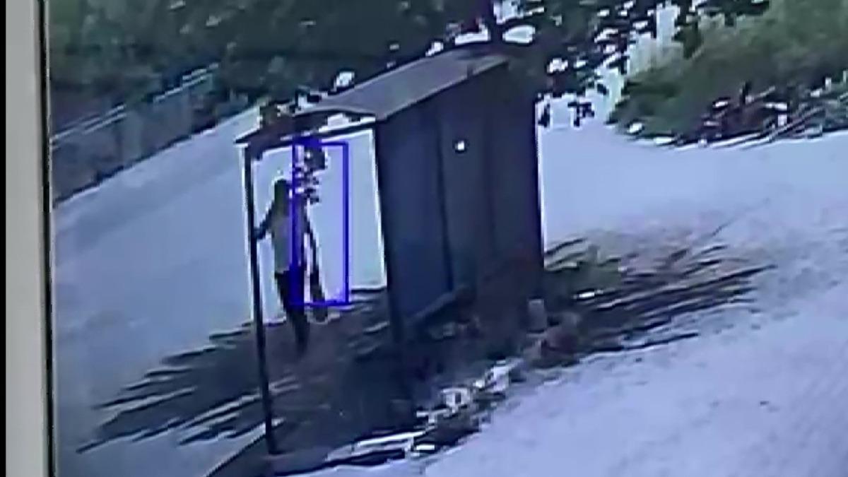 Yaşlı &ccedil;iftin 2 kilogram altınını dolandırdılar:  Bizi fel&ccedil; ettiler  4
