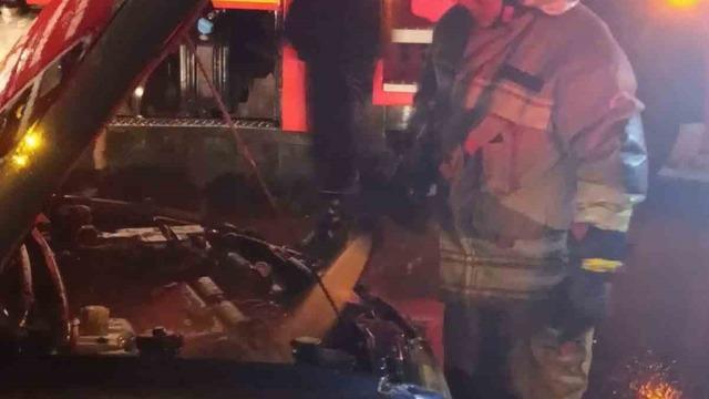 İskenderun’da araç yangını
