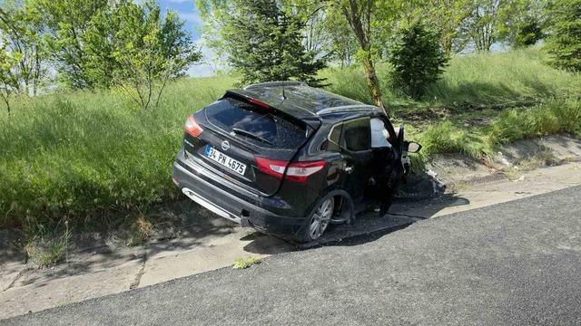 Otoyolda dolu yağışı kazaları beraberinde getirdi: 2 yaralı