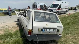 Otomobille hafif ticari araç çarpıştı: 4 yaralı