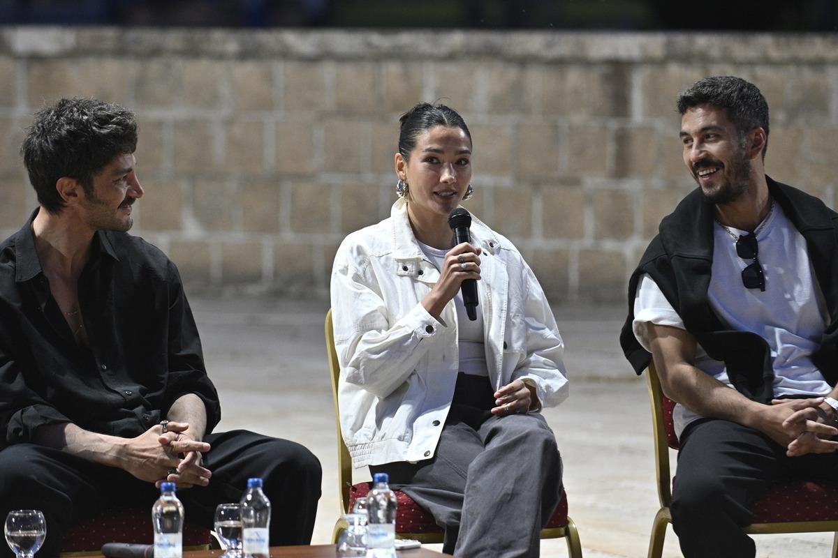 Ayb&uuml;ke Pusat Halef dizisinde ayrılıyor mu? Son g&ouml;r&uuml;nt&uuml;ler dikkat &ccedil;ekti 2