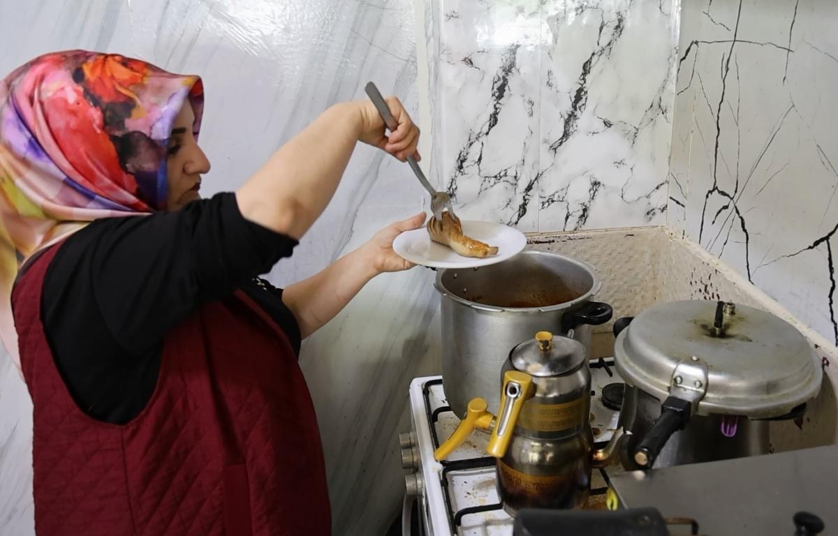 &Ouml;nce yapıp pazarda sattı, şimdi kendi d&uuml;kkanının patronu oldu 5
