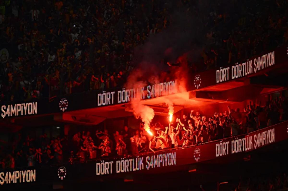 Galatasaray ın bir gecede kazandığı para dudak u&ccedil;uklattı! 1