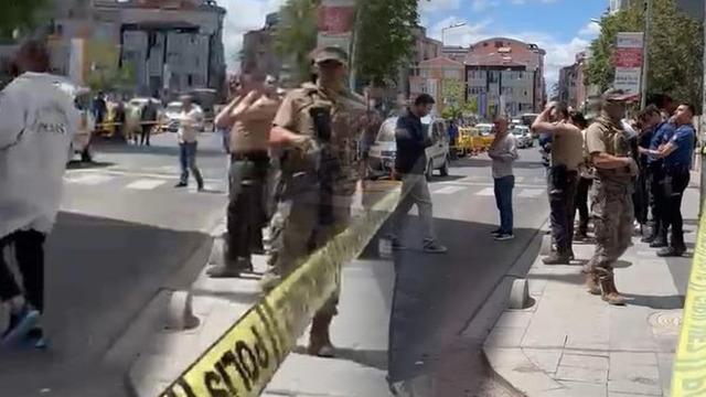 &Ccedil;orlu'da silahlı &ccedil;atışma! 2 polis şehit oldu