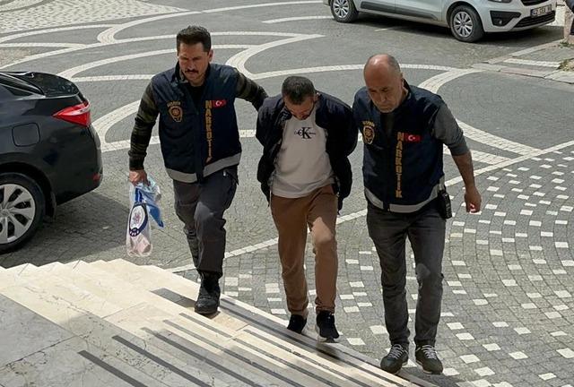 Konya'da uyuşturucu operasyonu: 5 zanlıdan 1'i tutuklandı