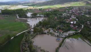 &Ccedil;ekerek Irmağı'nın neden oldu taşkınlar dronla g&ouml;r&uuml;nt&uuml;lendi