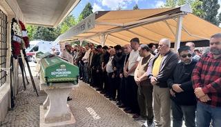 Konya'da oğulları tarafından &ouml;ld&uuml;r&uuml;len anne ve baba toprağa verildi
