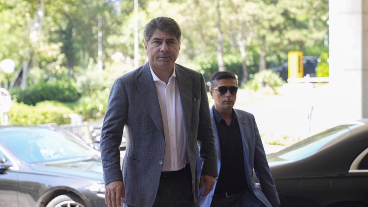 Fenerbah&ccedil;e Başkan Adayı Hakan Safi&rsquo;nin, Hakan Bilal Kutlualp ile g&ouml;r&uuml;şmediği a&ccedil;ıklandı 1