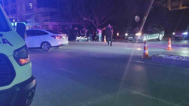 Manavgat&rsquo;ta otomobil ile motosiklet &ccedil;arpıştı: 2 yaralı 2