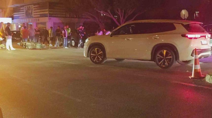 Manavgat&rsquo;ta otomobil ile motosiklet &ccedil;arpıştı: 2 yaralı
