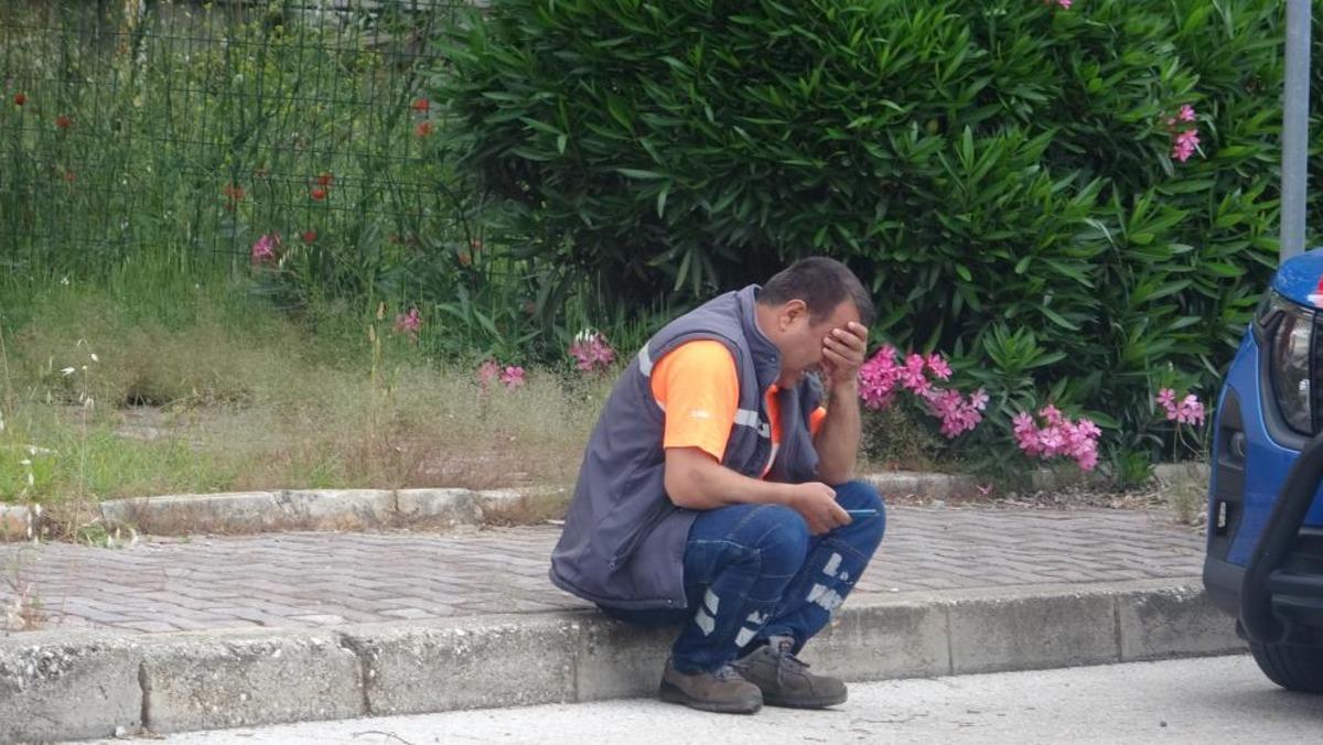 Antalya da feci kaza: Tırın altında kalan 19 yaşındaki motosikletli gen&ccedil; hayatını kaybetti 2
