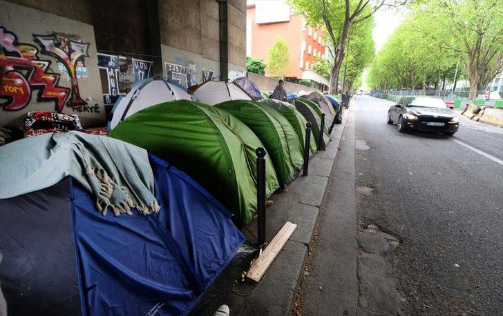 Paris sokaklarında yaşayan sığınmacılar  G2