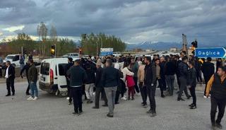 Hakkari'de zincirleme trafik kazası: 11 yaralı