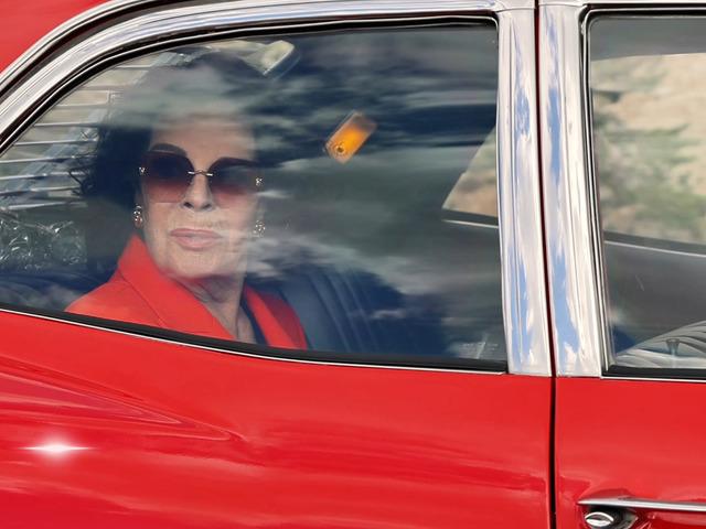 H&uuml;lya Ko&ccedil;yiğit'in 50 yıllık film sahnesi yeniden canlandırıldı