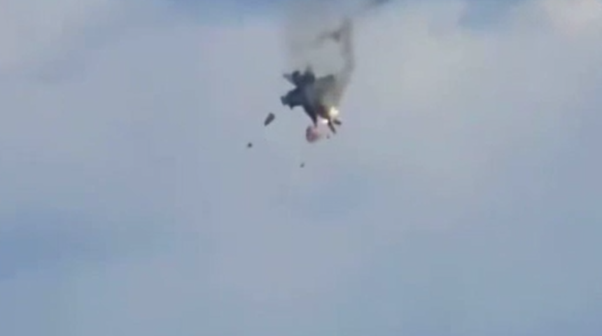 ABD'de hava g&ouml;sterisi sırasında iki savaş u&ccedil;ağı &ccedil;arpıştı