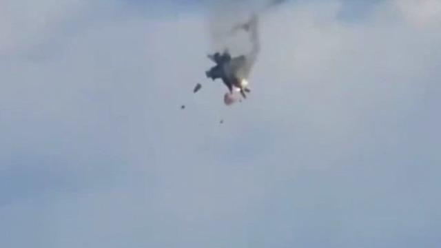 ABD'de hava gösterisi sırasında iki savaş uçağı çarpıştı