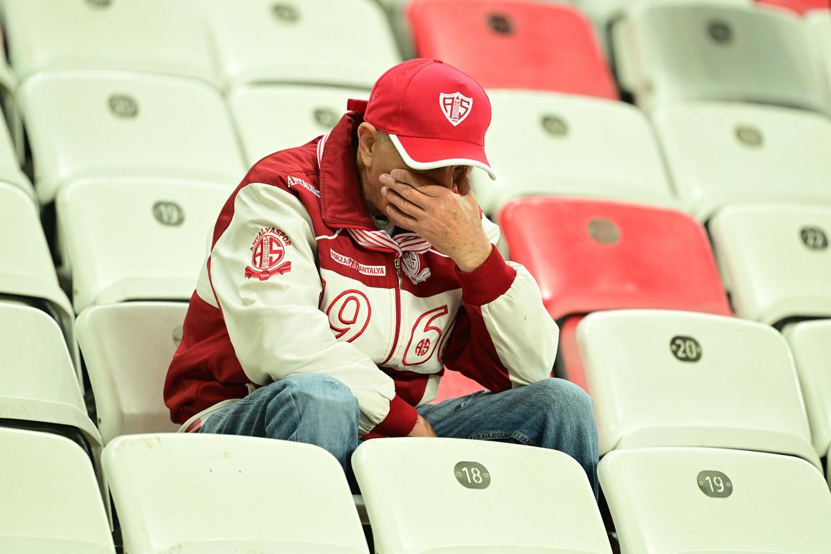 Antalyaspor un küme düşmesinin ardından başkan çılgına döndü! Fenerbahçe ve Galatasaray a olay sözler 2