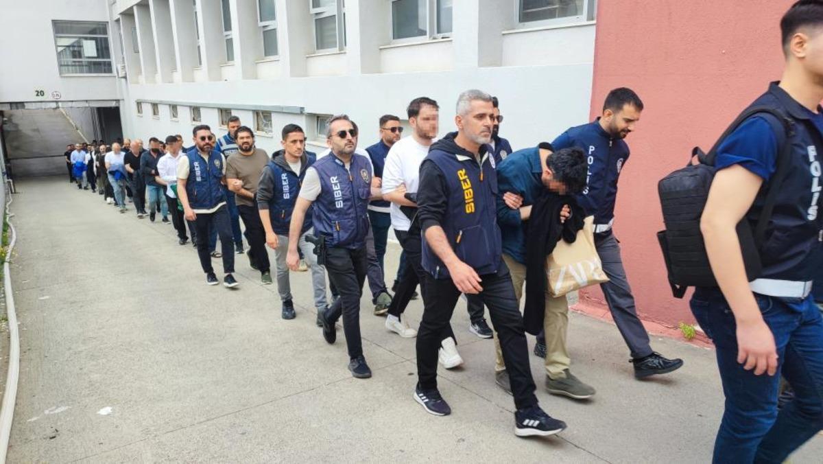 Rasim Ozan K&uuml;tahyalı tutuklandı! 1