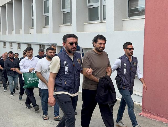 Adana merkezli yasa dışı bahis operasyonunda yakalanan 135 ş&uuml;pheli tutuklandı 2
