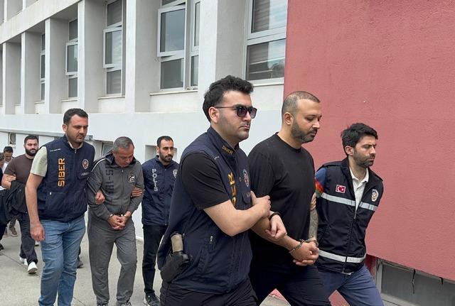 Adana merkezli yasa dışı bahis operasyonunda yakalanan 135 ş&uuml;pheli tutuklandı 13