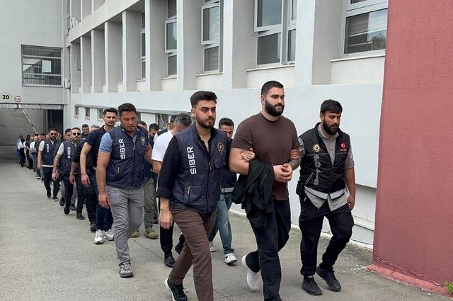 Adana merkezli yasa dışı bahis operasyonunda yakalanan 135 ş&uuml;pheli tutuklandı 15