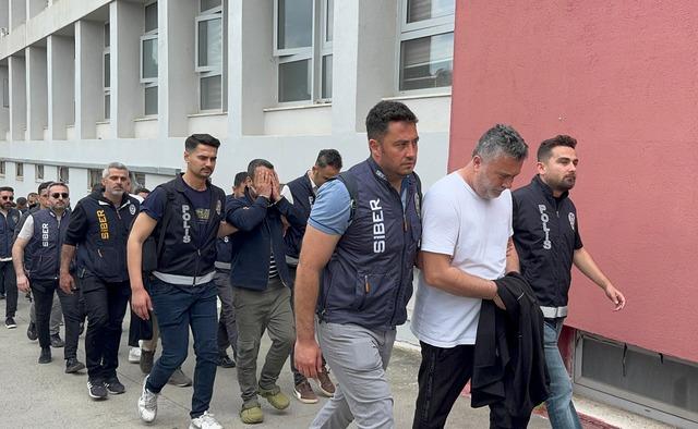 Adana merkezli yasa dışı bahis operasyonunda yakalanan 135 ş&uuml;pheli tutuklandı 16