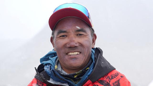 Kendi rekorunu kırdı, Everest'e 32. kez çıktı