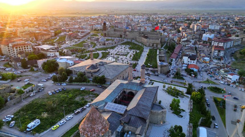 Erzurum'da en &ccedil;ok kullanılan &uuml;&ccedil; soy isim belli oldu
