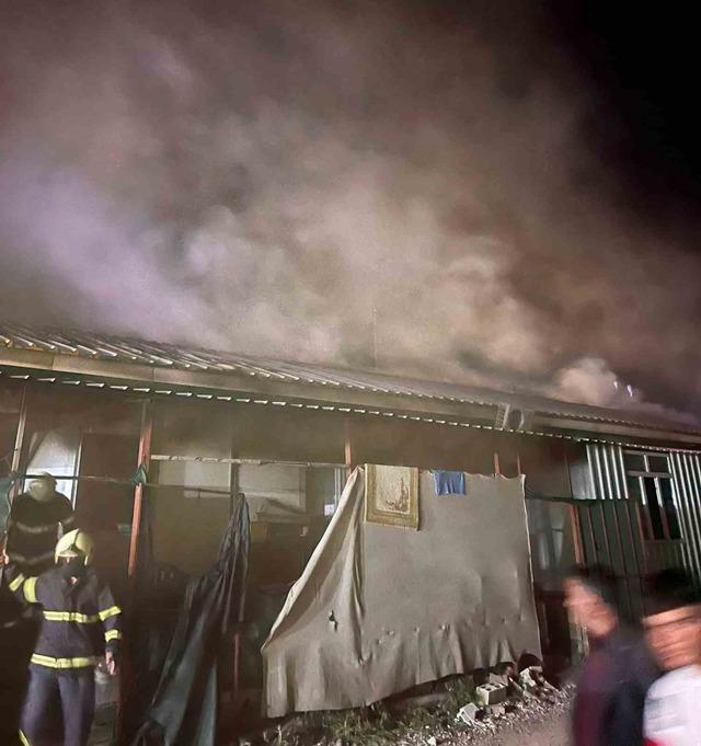 Prefabrik evlerde korkutan yangın 2