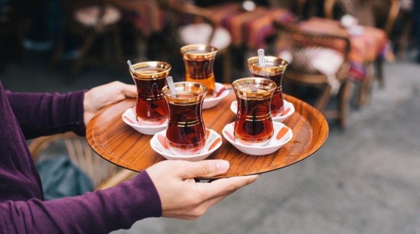 Sıcak i&ccedil;ecekler gırtlak kanseri yapıyor