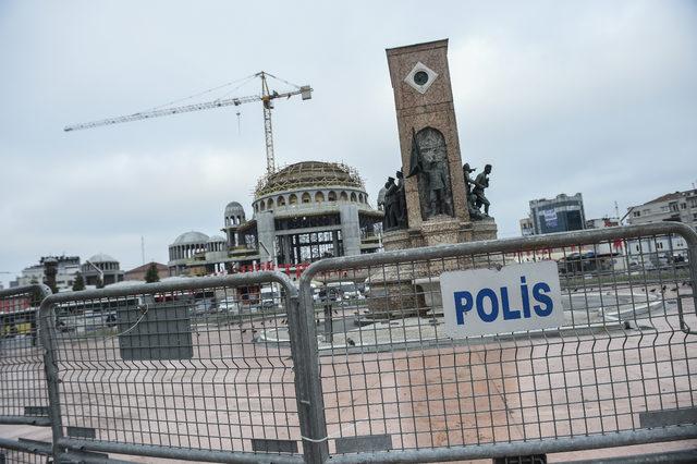 Taksim'de geniş güvenlik önlemleri; meydana kimse alınmıyor