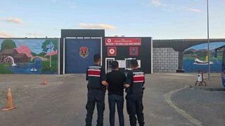 Jandarma çeşitli suçlardan aranan 43 kişiyi yakaladı