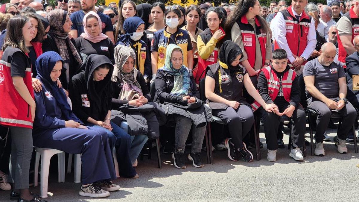Şehit polisler son yolculuğuna uğurlandı! Cenazede kahreden detay 2