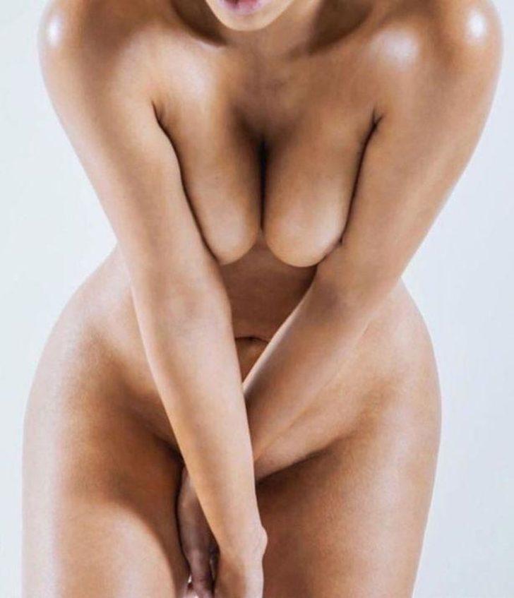 Kız kardeşini avutmaya gitti, çırılçıplak poz verdi! G1