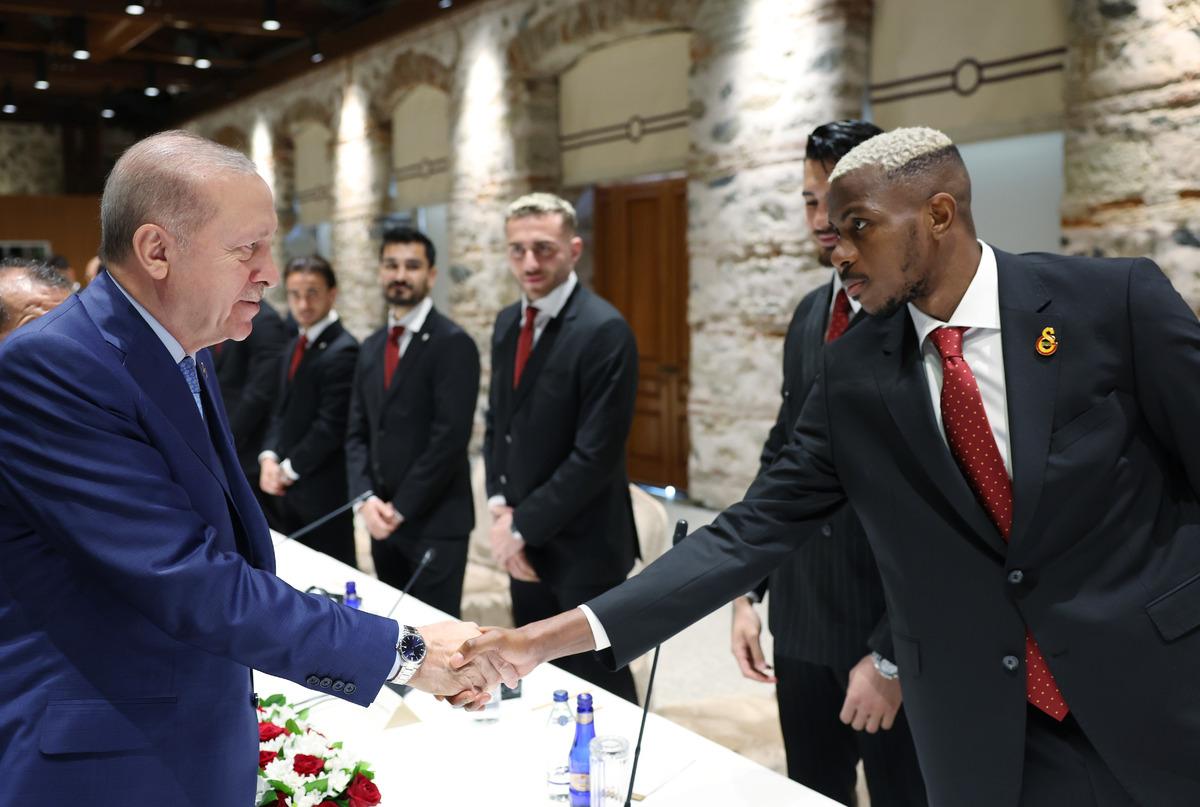 Cumhurbaşkanı Erdoğan, Süper Lig şampiyonu Galatasaray ı kabul etti 2
