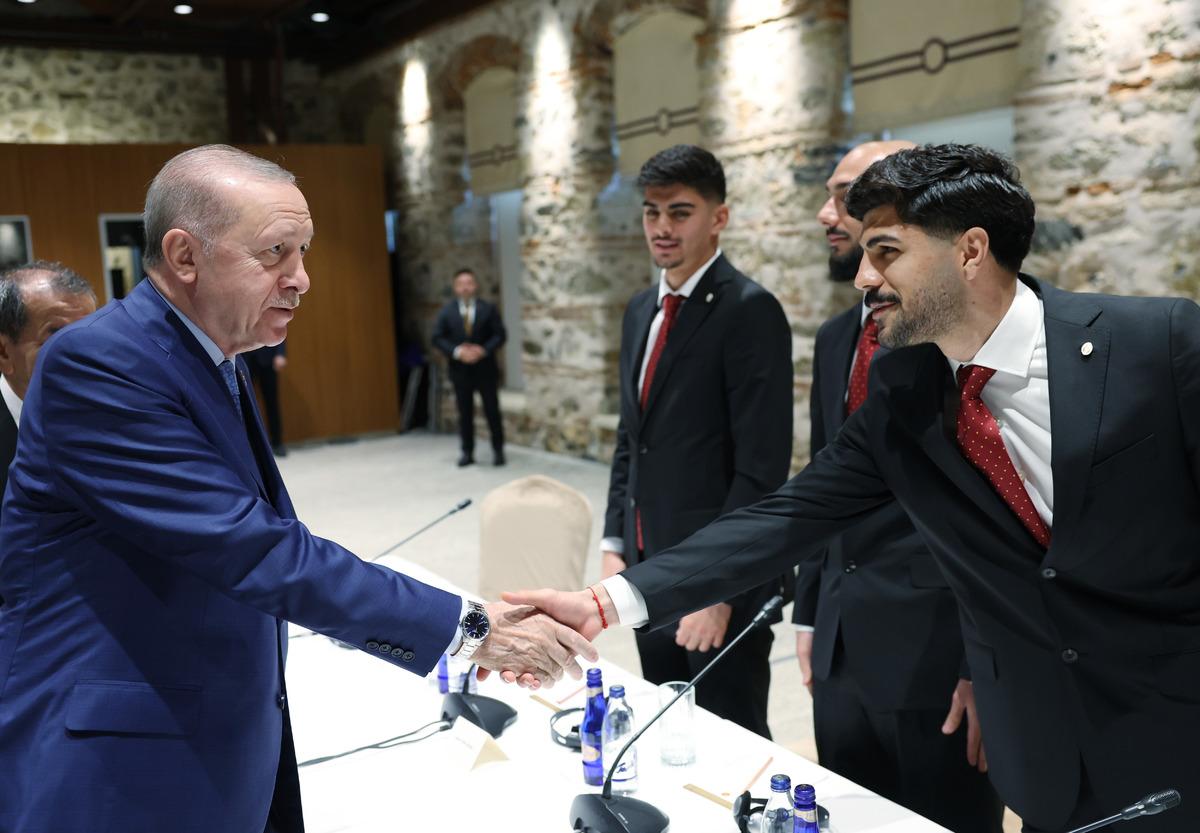 Cumhurbaşkanı Erdoğan, Süper Lig şampiyonu Galatasaray ı kabul etti 3
