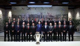 Cumhurbaşkanı Erdoğan, S&uuml;per Lig şampiyonu Galatasaray'ı kabul etti