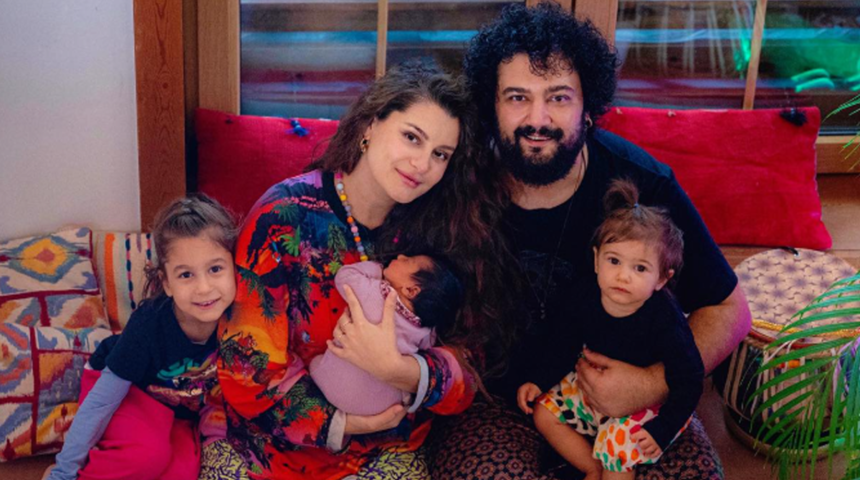 Atiye d&ouml;rd&uuml;nc&uuml; &ccedil;ocuğuna hamile! İşte cinsiyeti