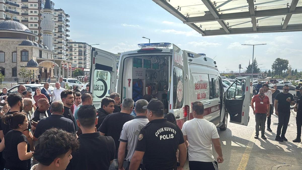 Mersin de katliam! 4 kişiyi &ouml;ld&uuml;rd&uuml;: İşte saldırı anı 3