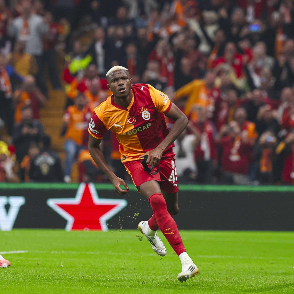 Chelsea de Xabi Alonso gelir gelmez onu istedi: Galatasaray dan Victor Osimhen! 3