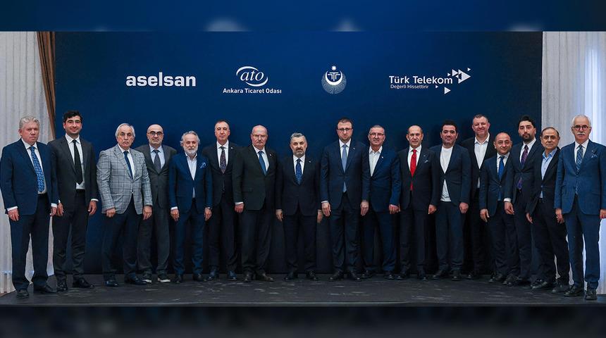 T&uuml;rk Telekom CEO&rsquo;su Ebubekir Şahin: "Yerli projeler geliştirmek milli sorumluluğumuz. Yerli ve milli haberleşme cihazı &uuml;retimi de bu anlamda kırmızı &ccedil;izgimizdir"