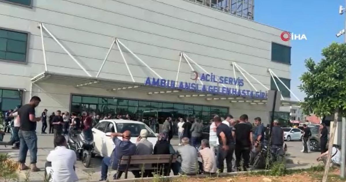 Mersin deki katliamdan yaralı olarak kurtuldu! "Telefon &ccedil;ıkaracak sanıyorduk, birden tabancayı &ccedil;ıkardı" 1