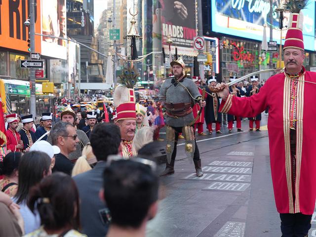 New York'da tarihi g&ouml;r&uuml;nt&uuml;ler! Coşkuyla karşılandı