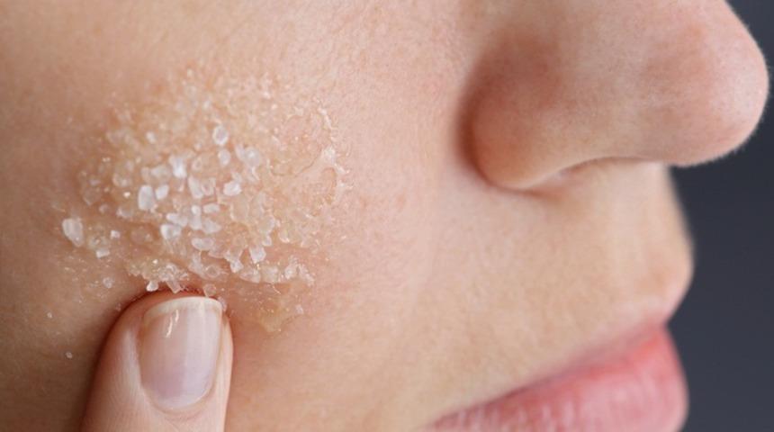 Evde yapabileceğiniz  peeling y&ouml;ntemleri