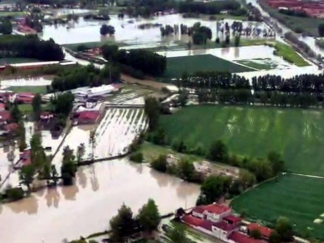 Baraj doldu taştı, 15 mahalle ve 7 k&ouml;y tahliye edilmeye başlandı