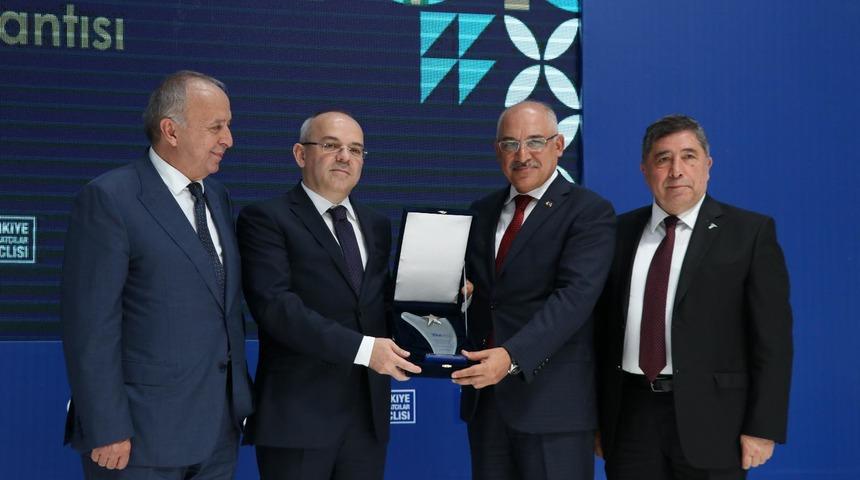 Nisan ihracatı 13 milyar 549 milyon dolar