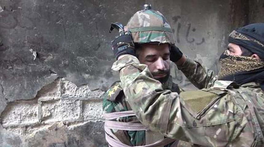 IŞİD'den kan donduran vahşet! Ellerini ve ayaklarını bağlayıp...