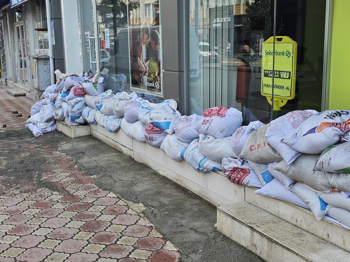 İki gündür teyakkuzdalar: 15 mahalle ve 7 köy boşaltılıyor! 9